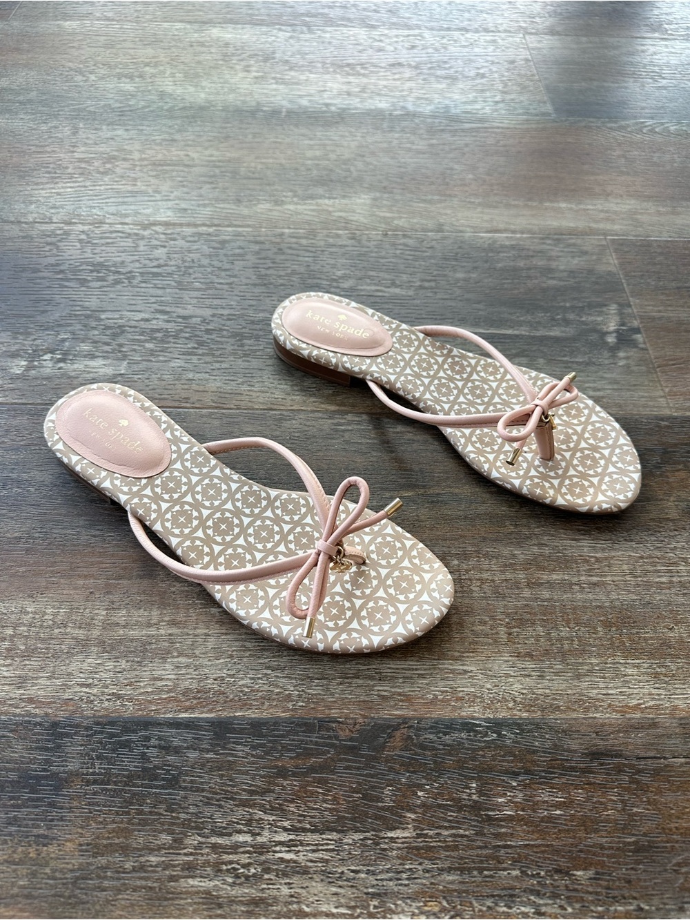 Kate Spade Mistic Bow Flat Thong Sandal Size 9